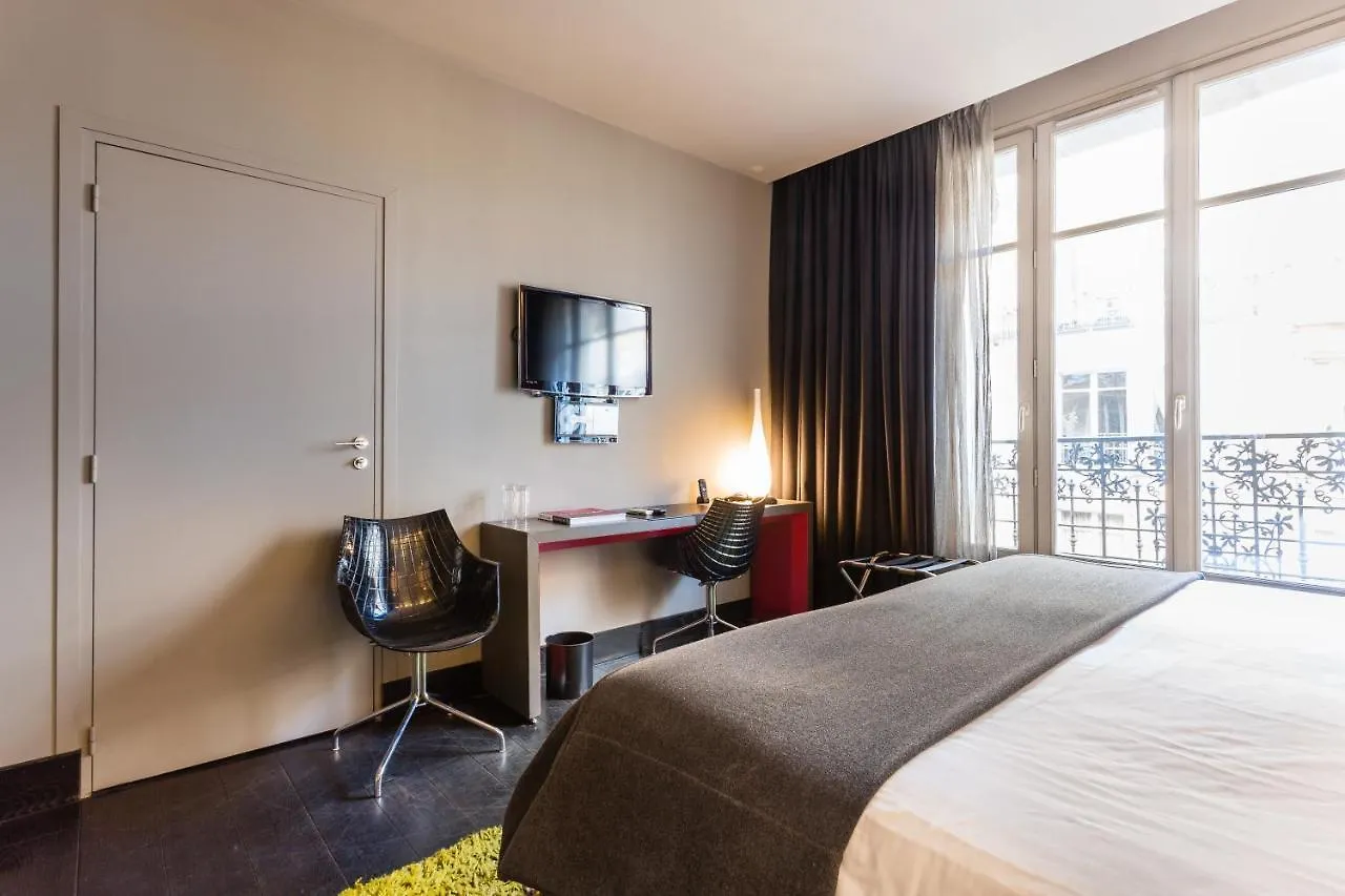 Cmg- Passy Tour Eiffel - 33 Apartment Paris 0*,  France